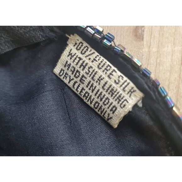 Metamorphosis Vintage gown - Picture 3 of 11